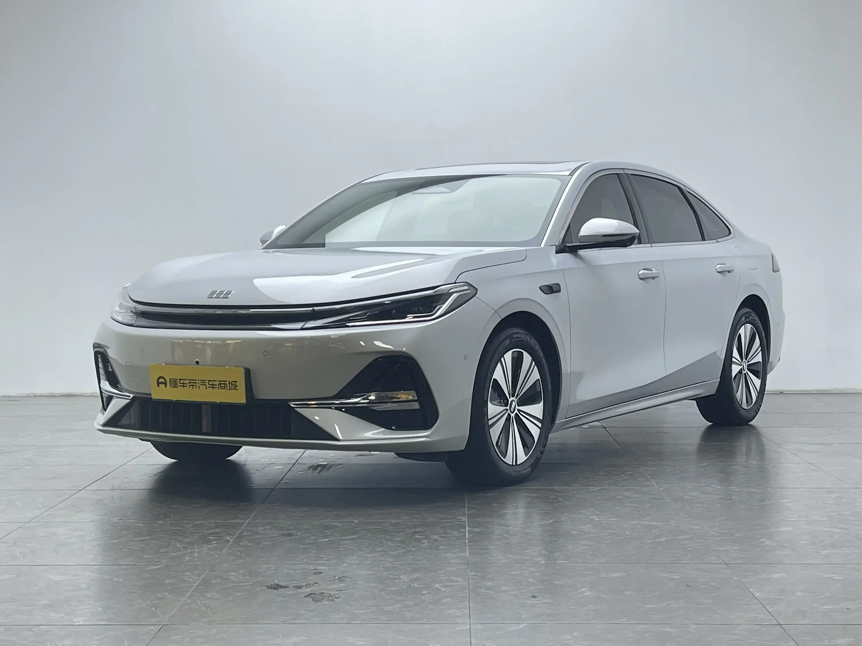 Geely Galaxy A7 EM