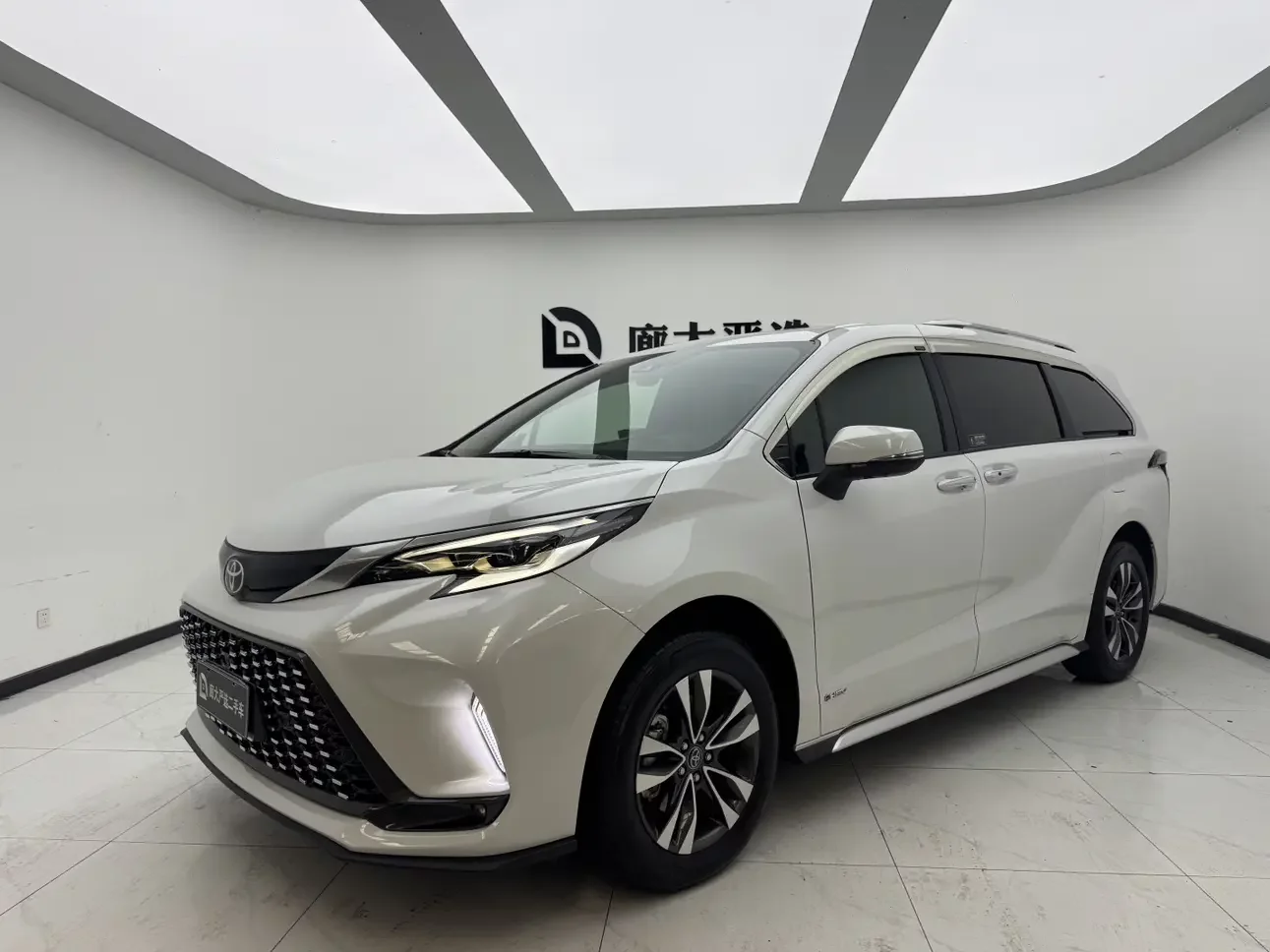 Toyota Granvia 2025