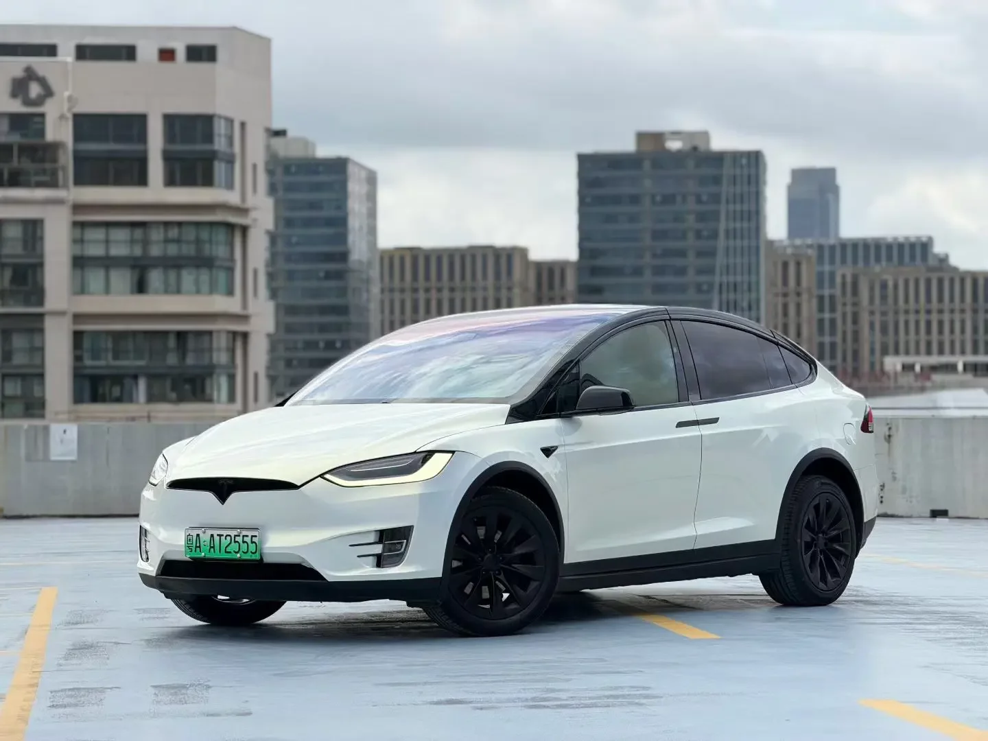 Tesla Model X 2020