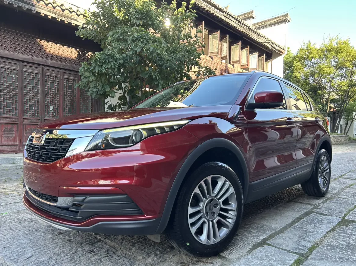 Qoros 5  из Китая
