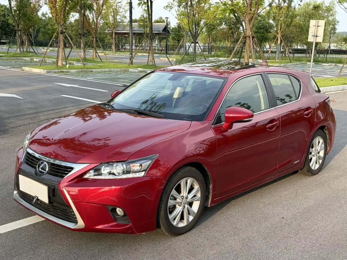Lexus CT  из Китая