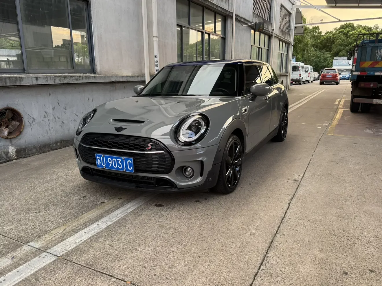 MINI CLUBMAN