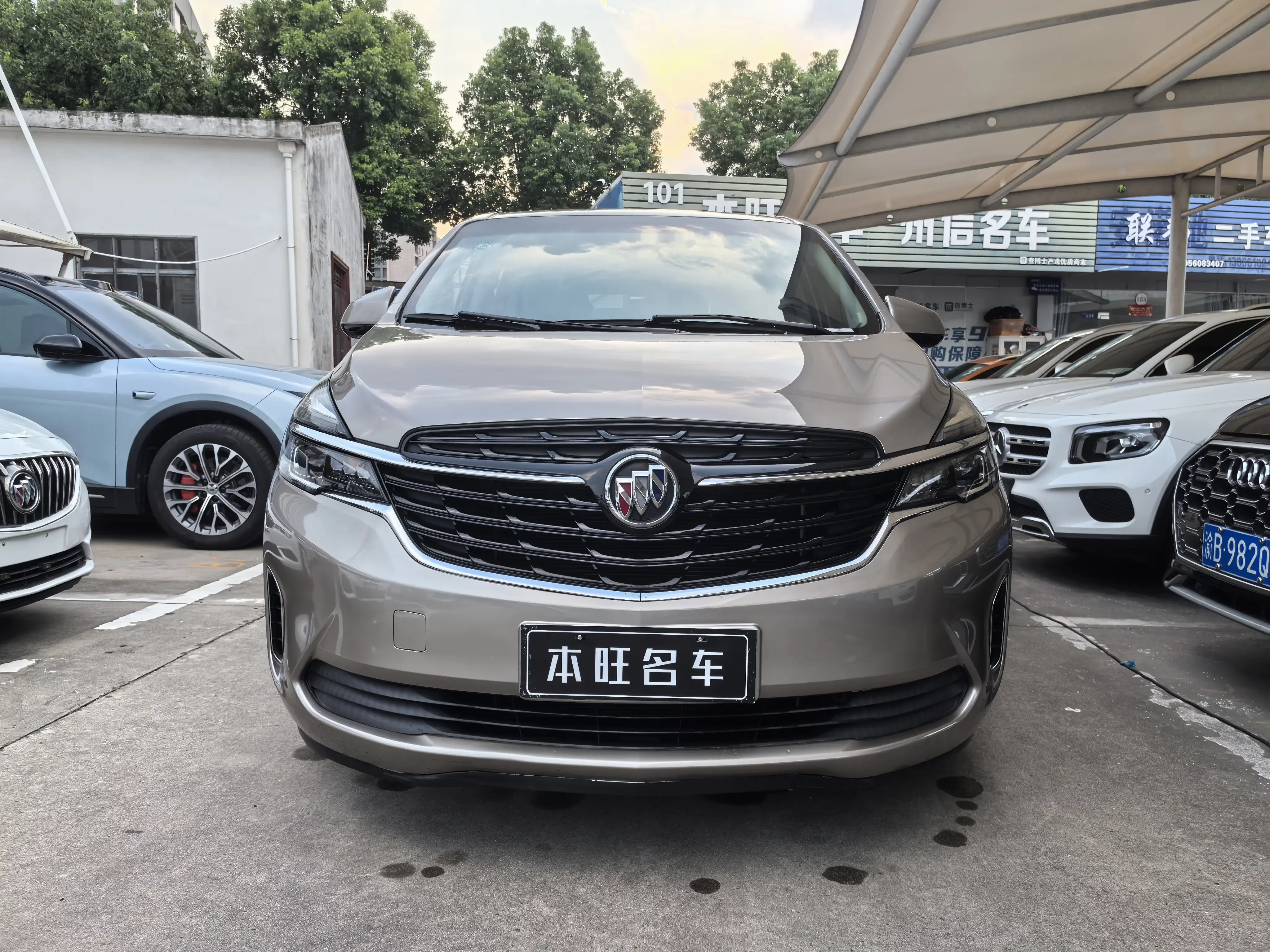 Buick GL8