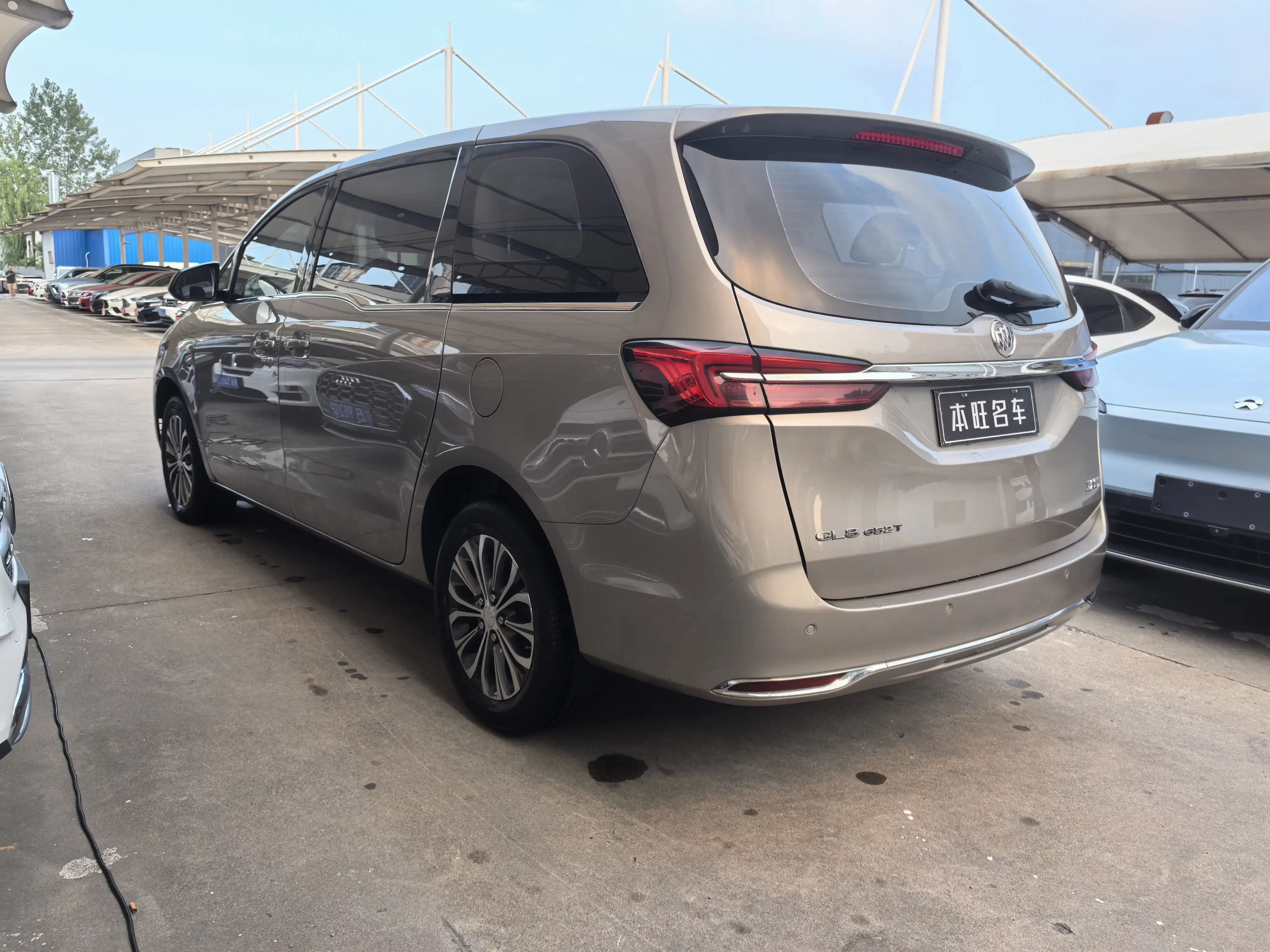 Buick GL8