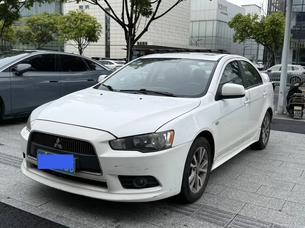 Mitsubishi Winged God 2014