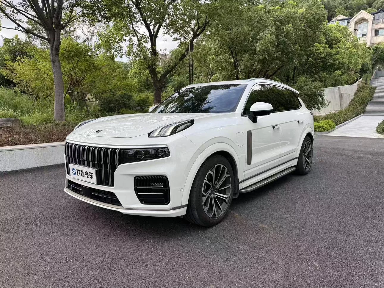 Lynk & Co 09