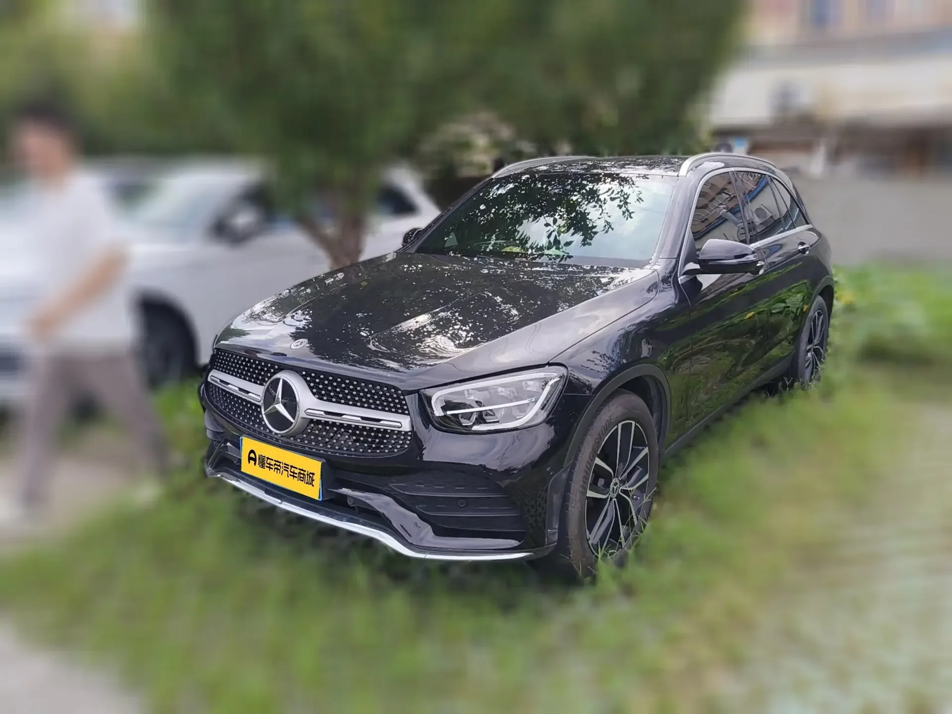 MERCEDES-BENZ GLC