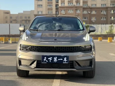 Lynk & Co 05