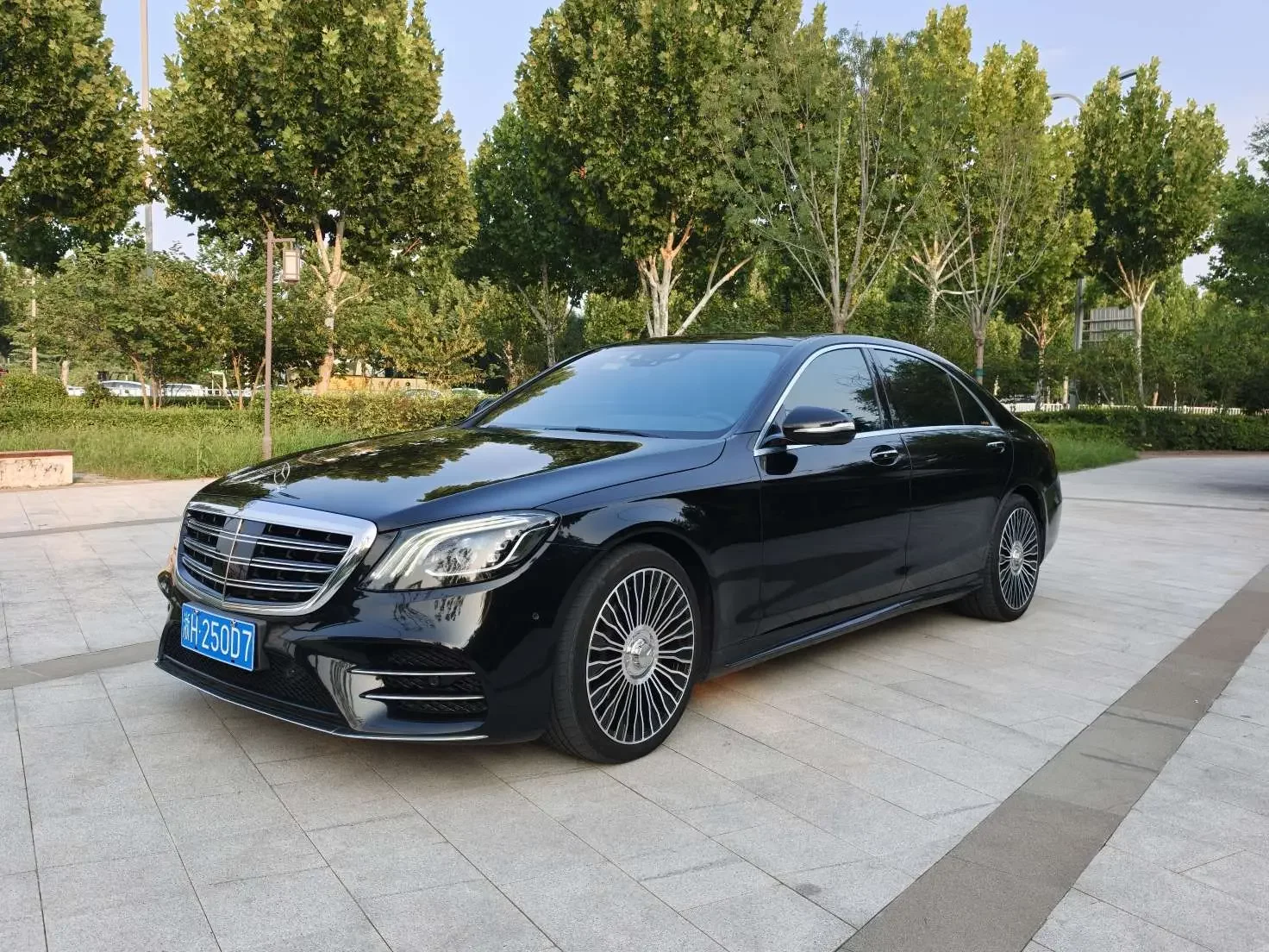 Mercedes-Benz S Class
