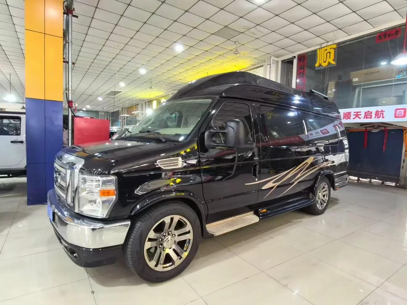 Ford E350  из Китая
