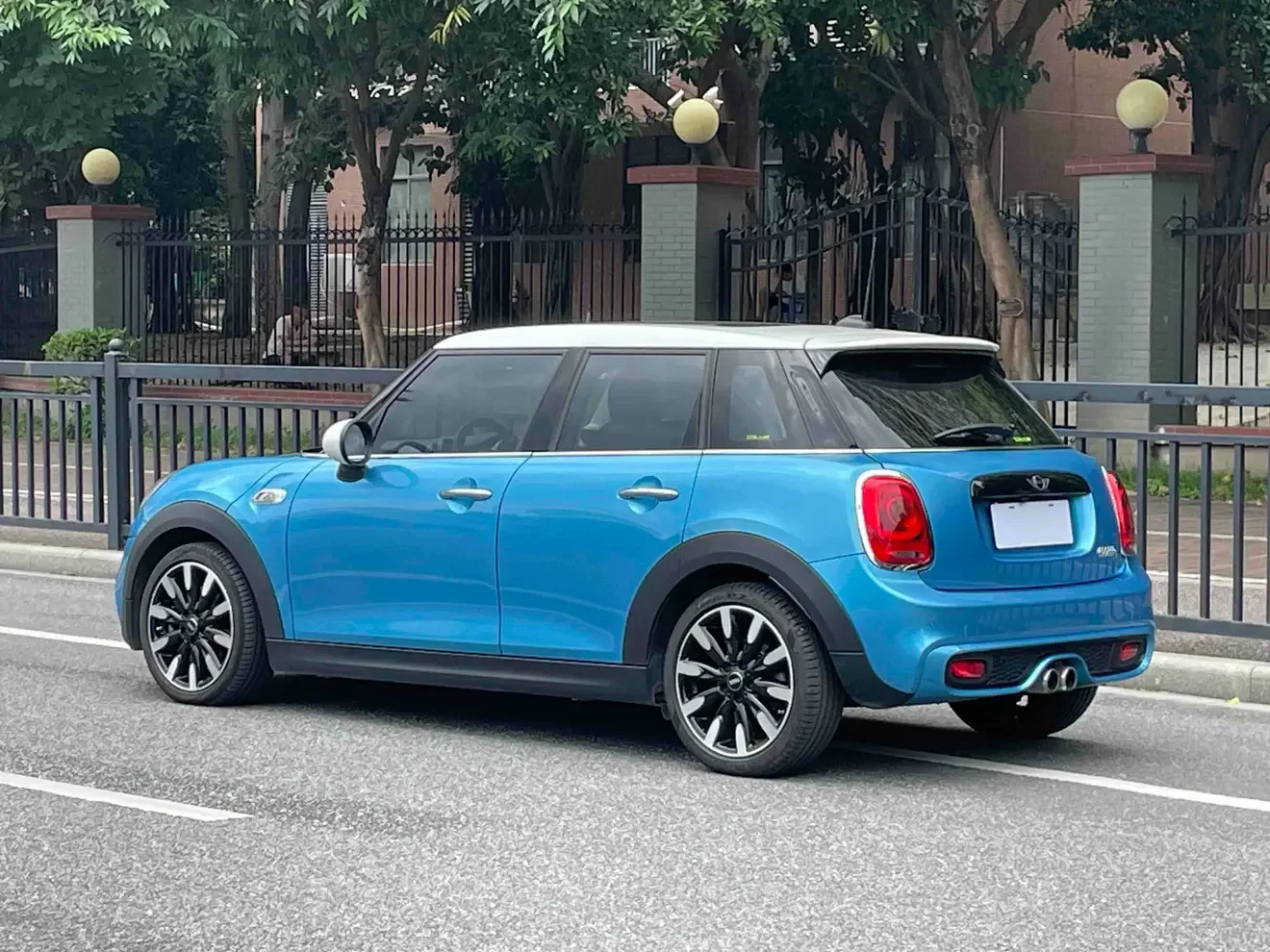 MINI MINI