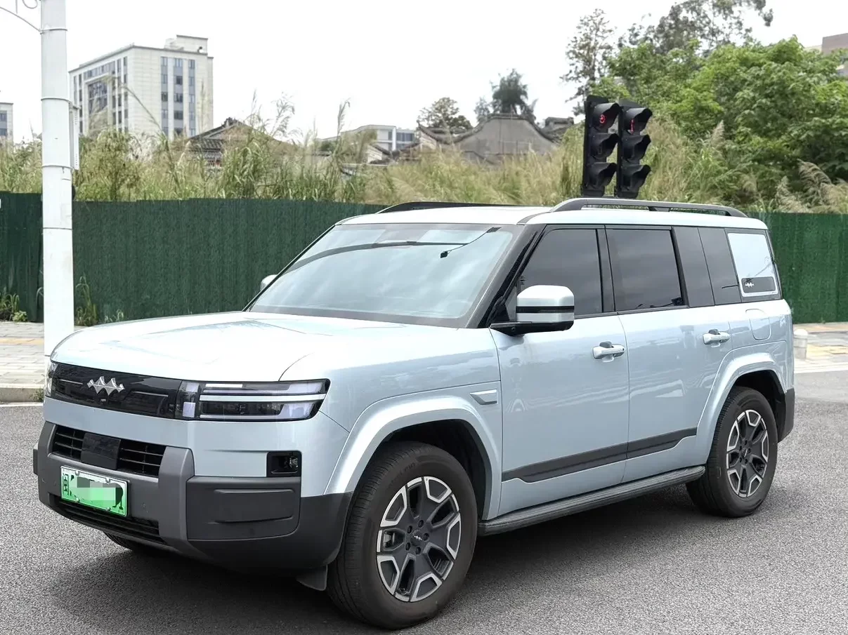 BYD Leopard Titanium 7 PHEV  из Китая