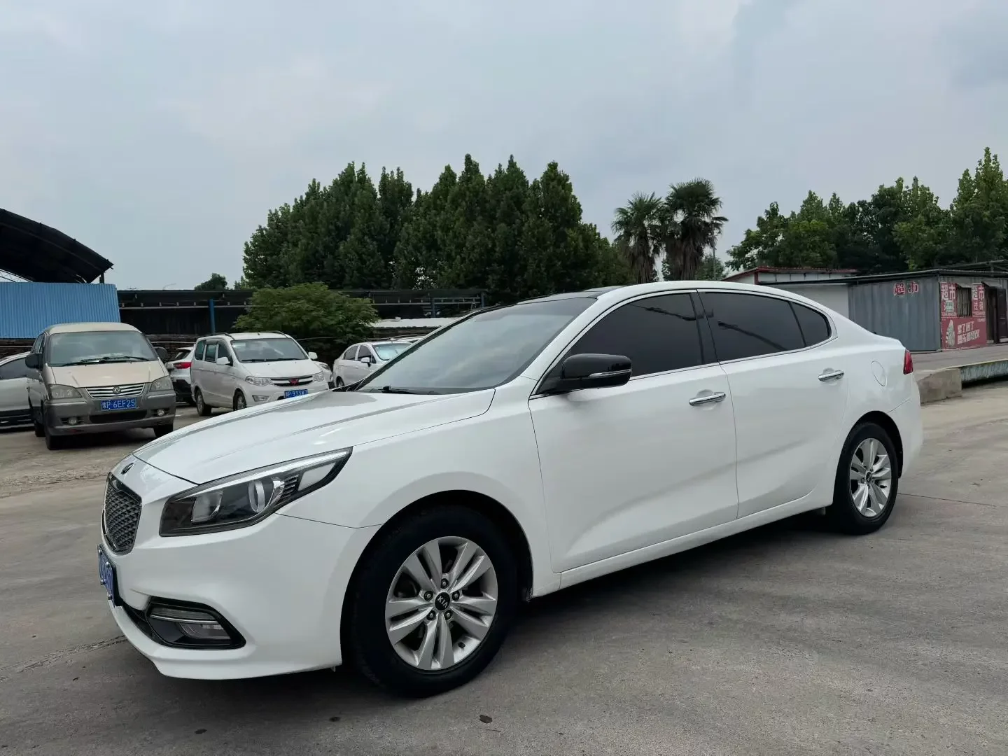 Kia K4  из Китая