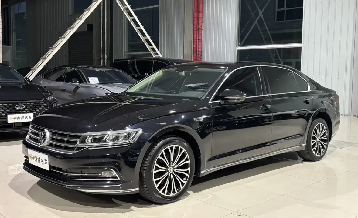 Volkswagen Hui Ang  из Китая