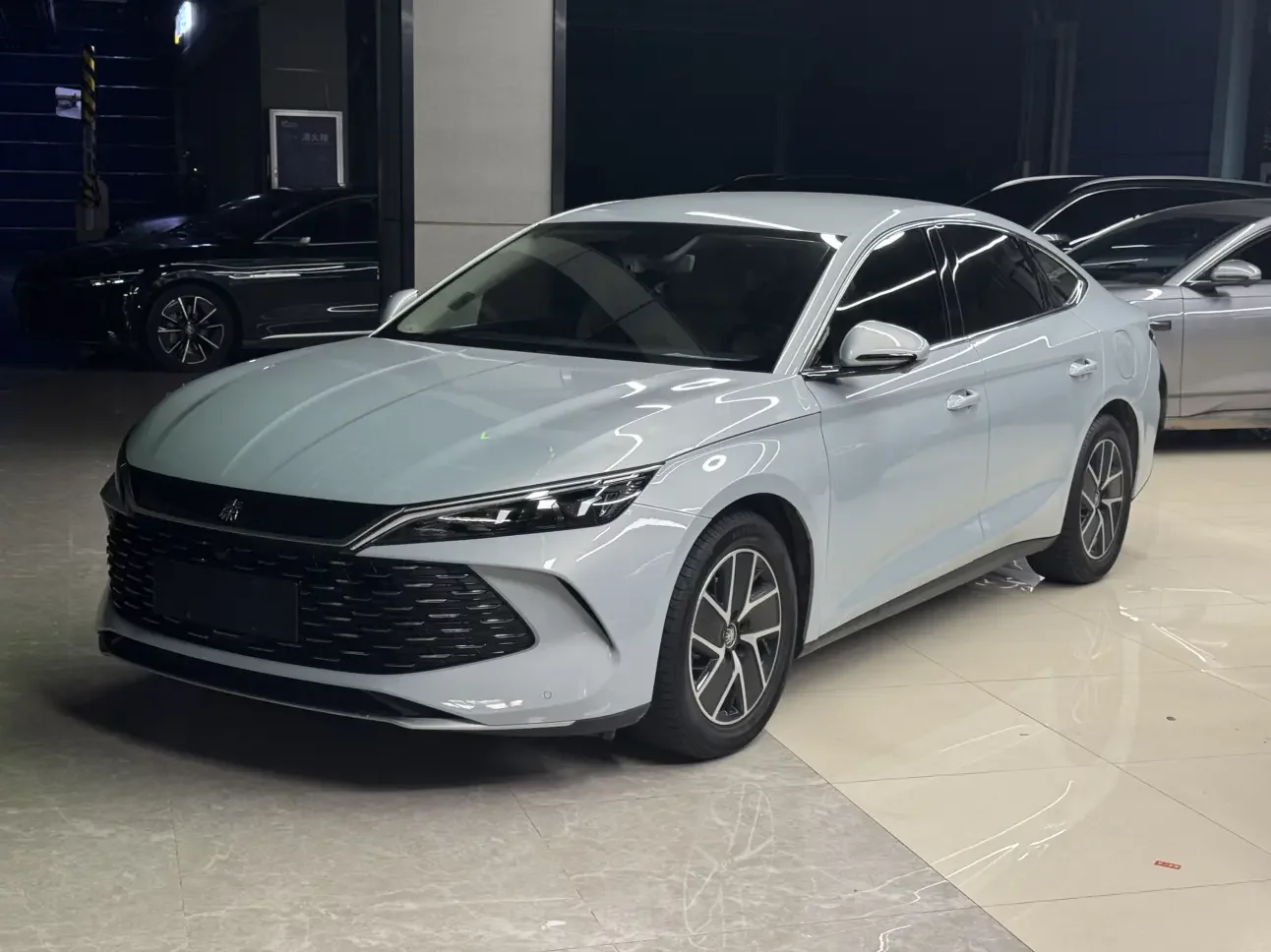 BYD Qin L DM
