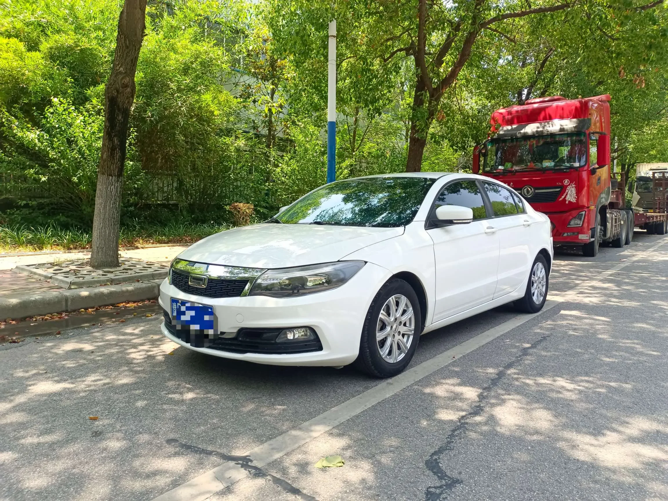 Qoros 3  из Китая