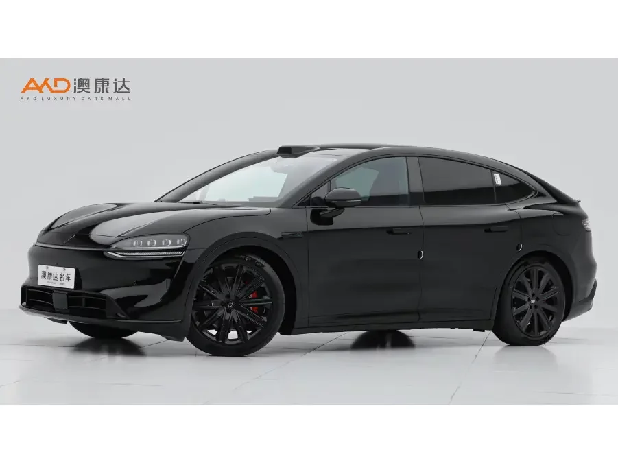 Luxeed Zhijie R7 2025