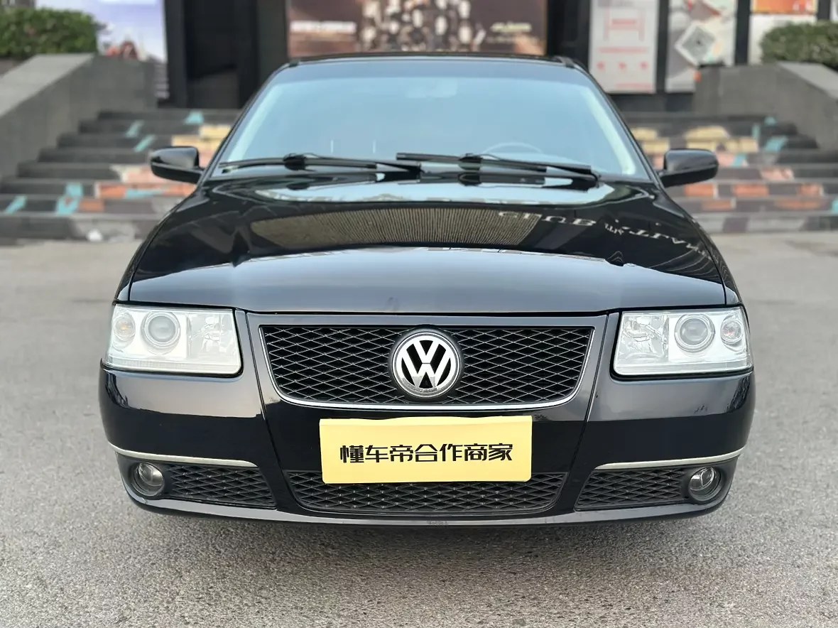 Volkswagen Santana Zhijun  из Китая