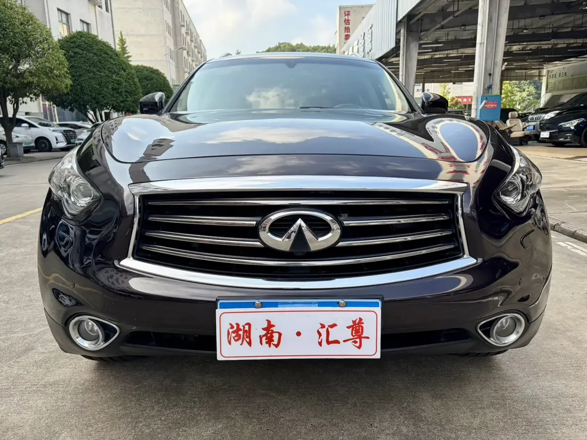 Infiniti QX70  из Китая
