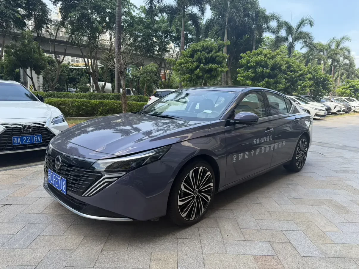 Nissan Altima