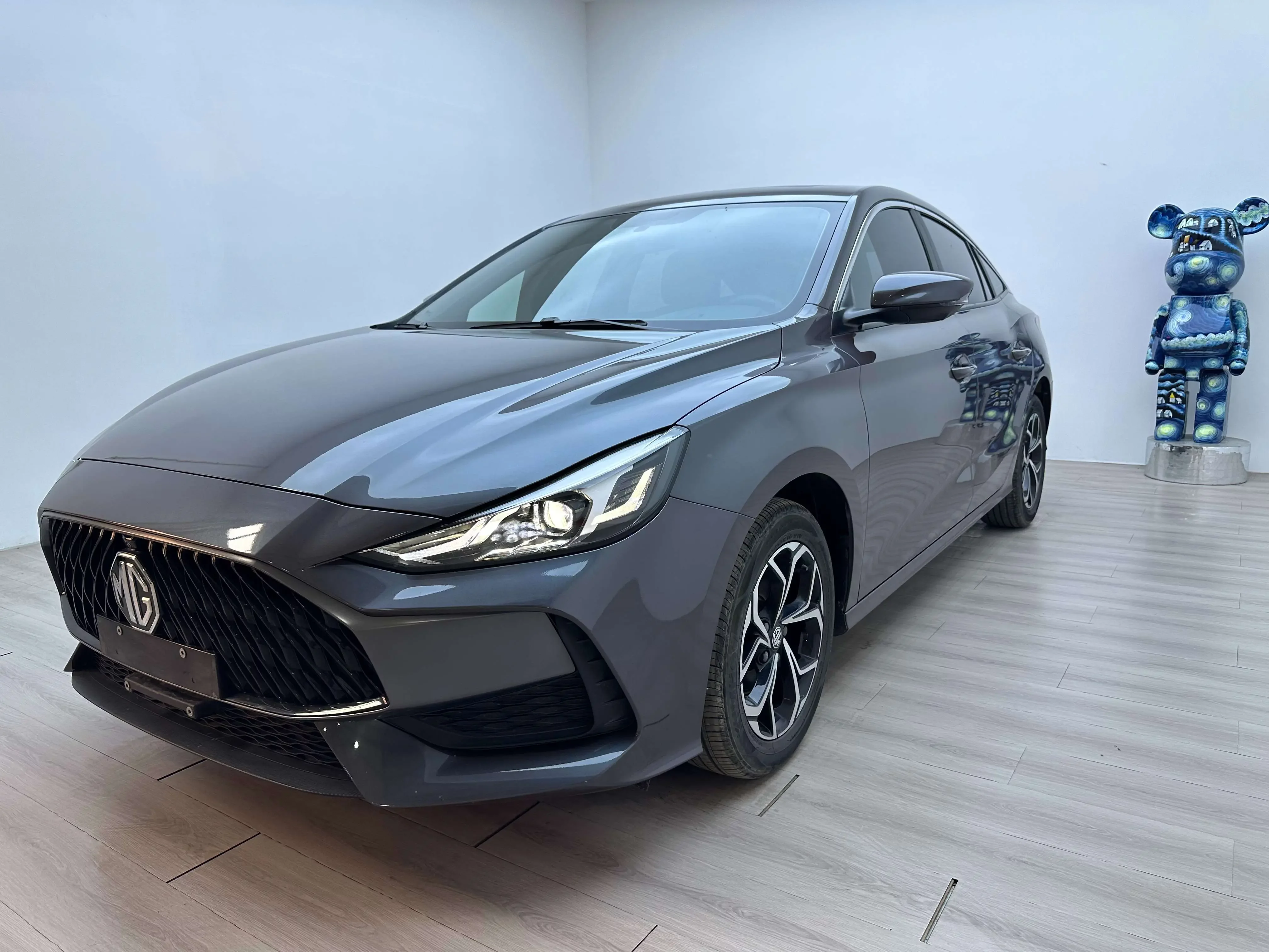 MG 5