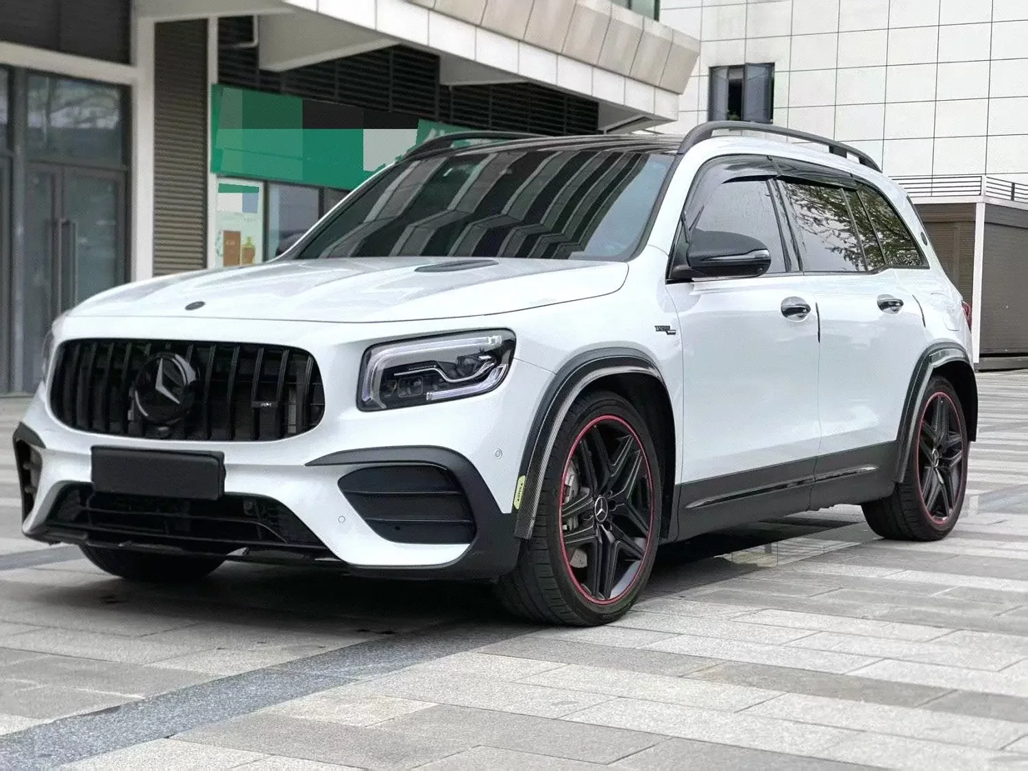 Mercedes-Benz GLB AMG