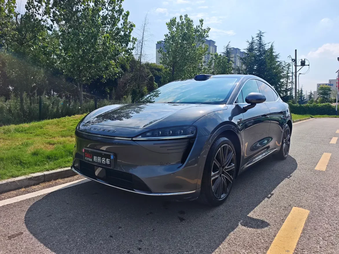 Luxeed Zhijie R7 2024