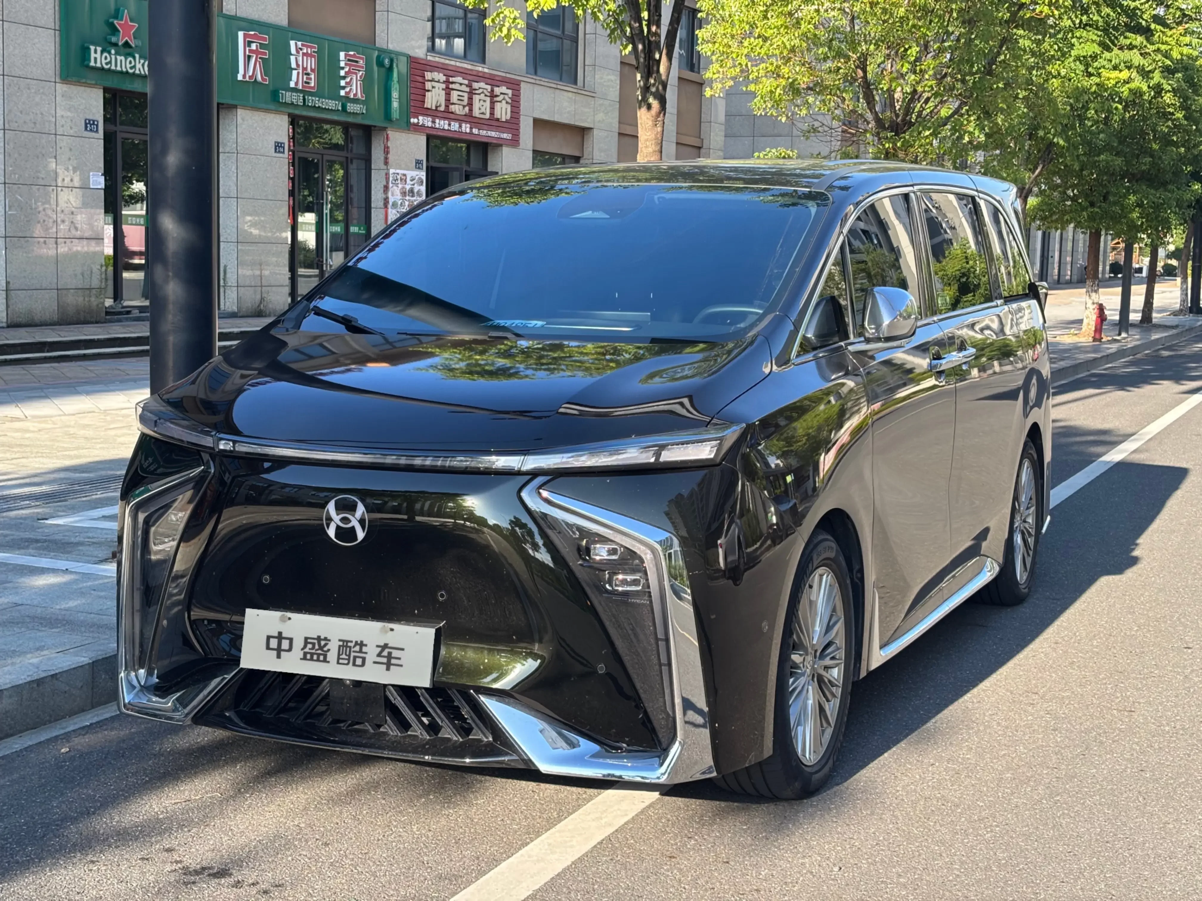 HYCAN Hechuang V09  из Китая