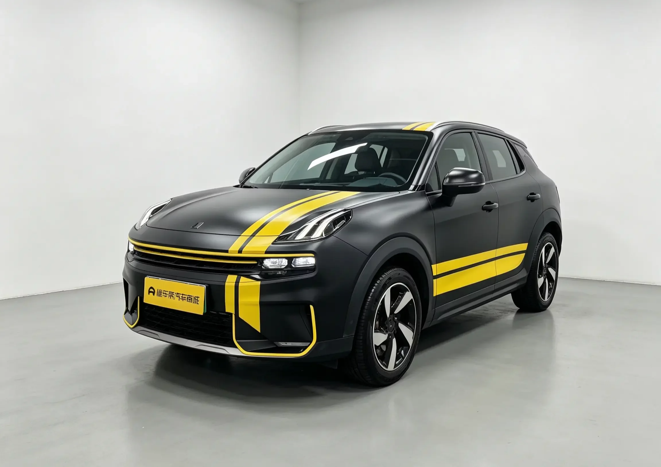 Lynk & Co 06 EM-P