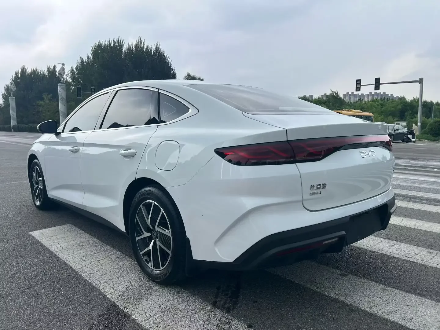 BYD Qin L DM