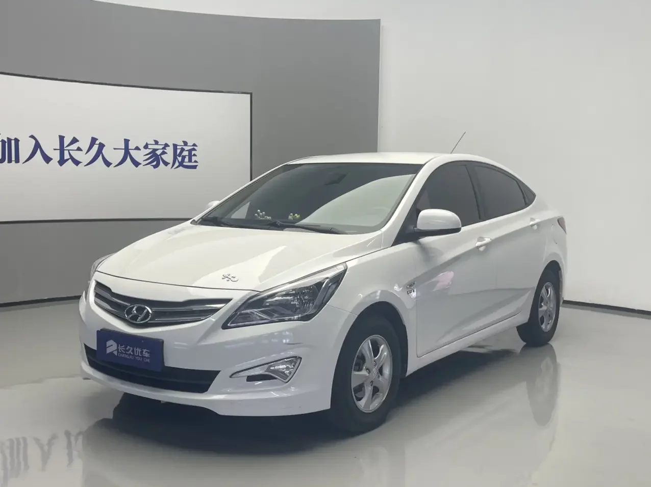 Hyundai Verna 2015