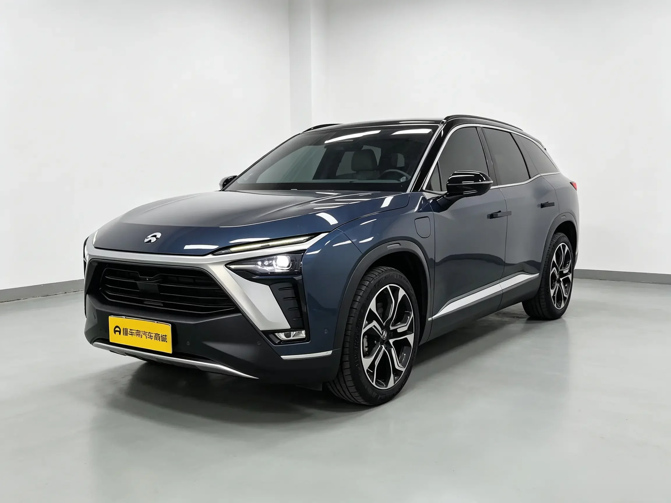 NIO ES8