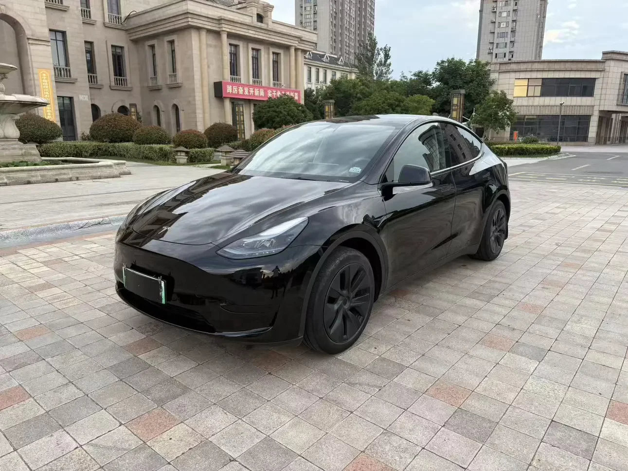 Tesla Model Y 2023