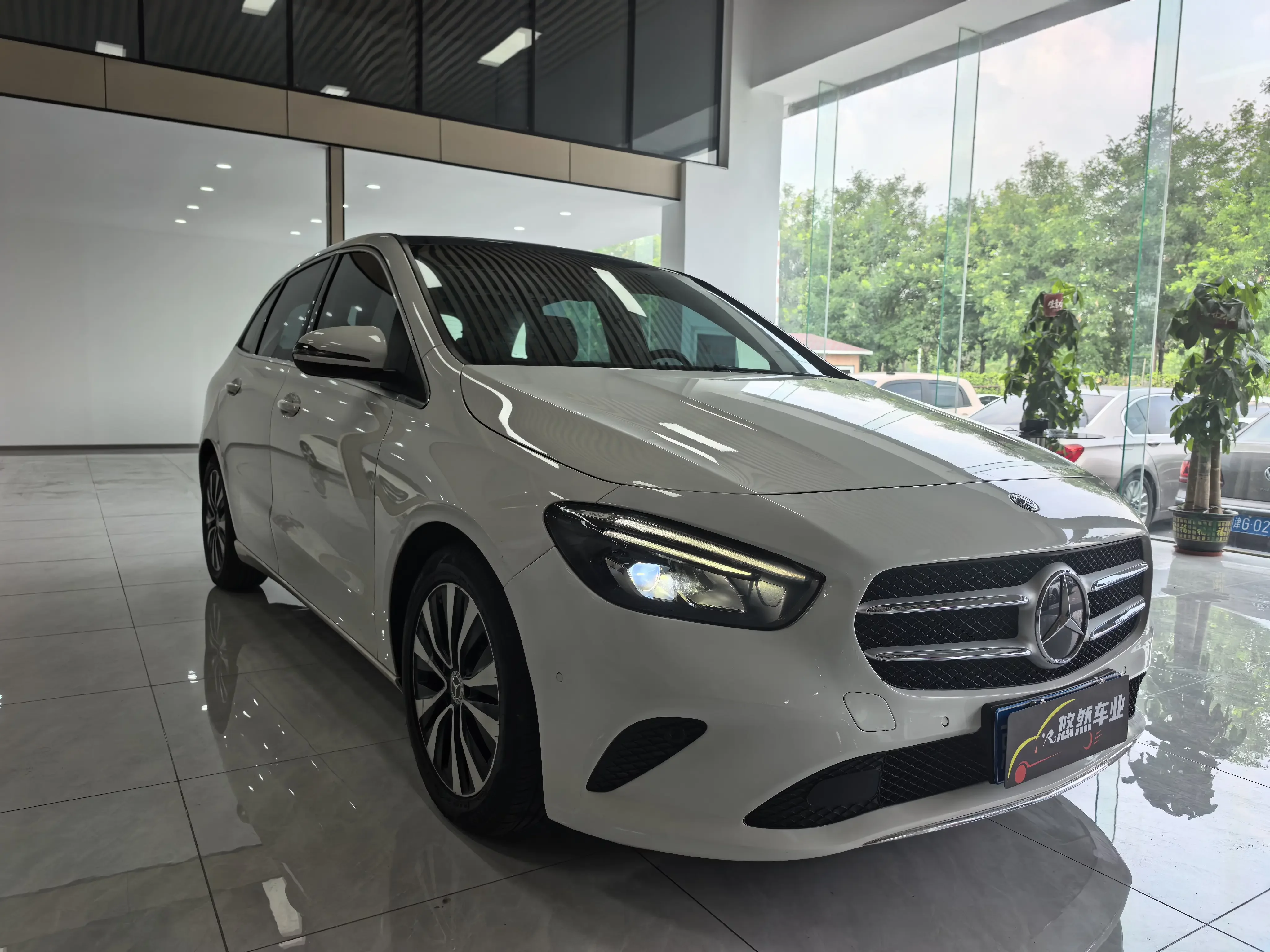 Mercedes-Benz B Class