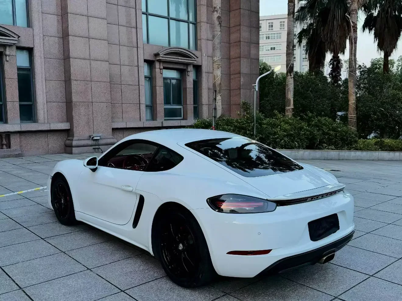 Porsche 718