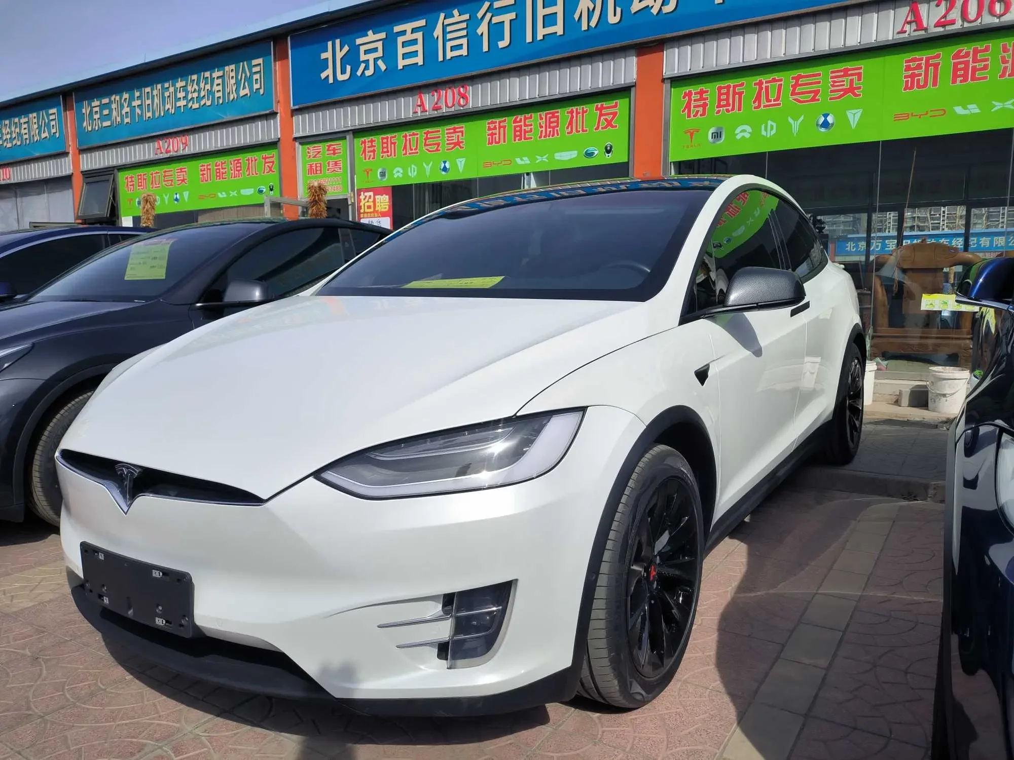 Tesla Model X 2020