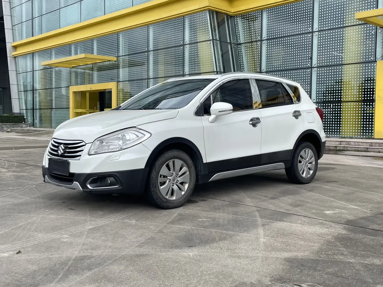 Suzuki Feng Yu  из Китая