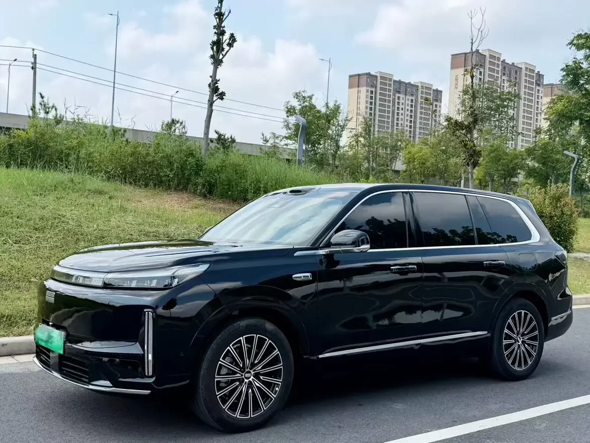 Geely Galaxy M9