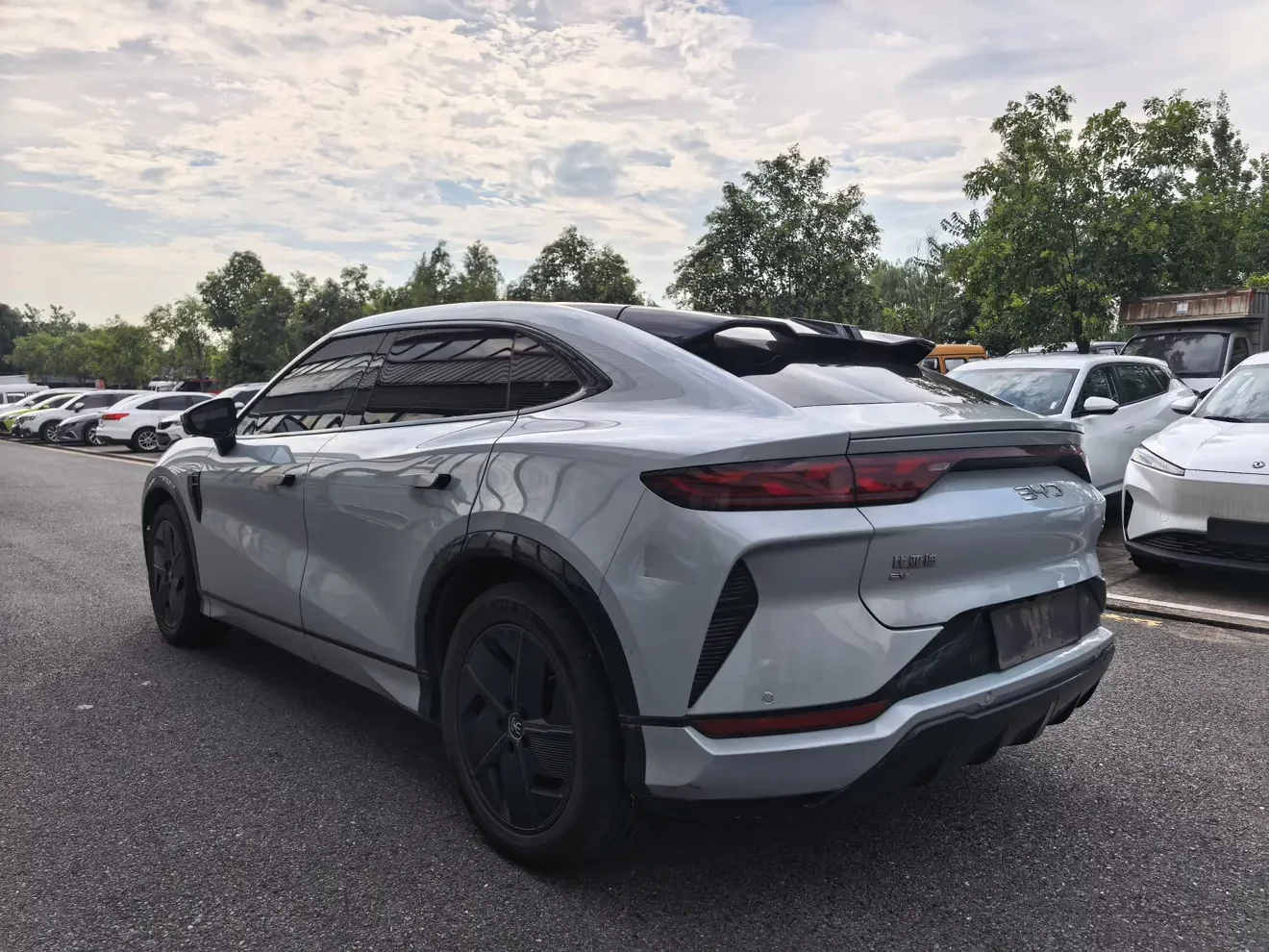 BYD Song L EV