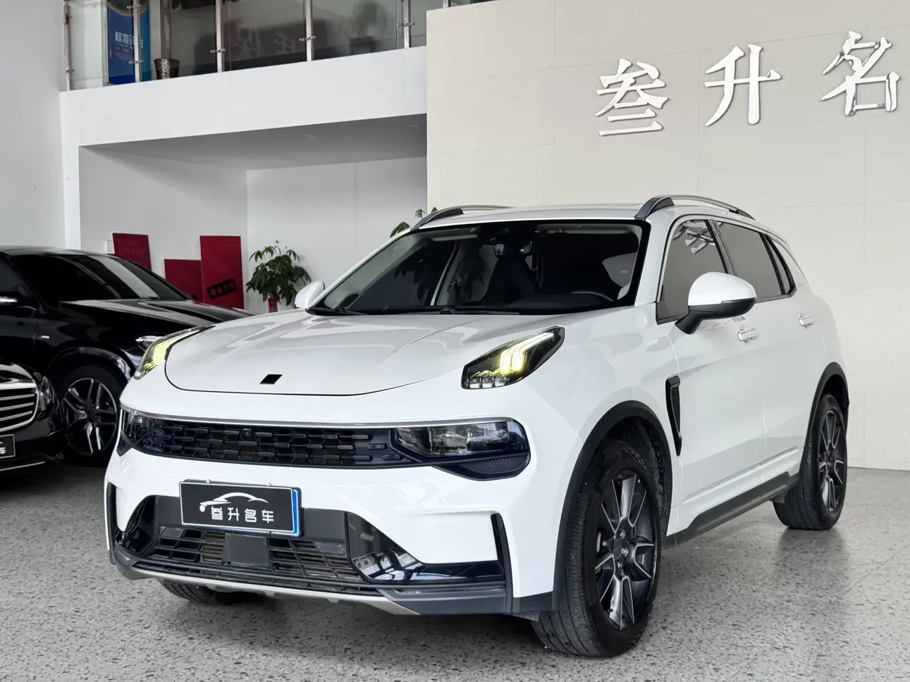 Lynk & Co 01
