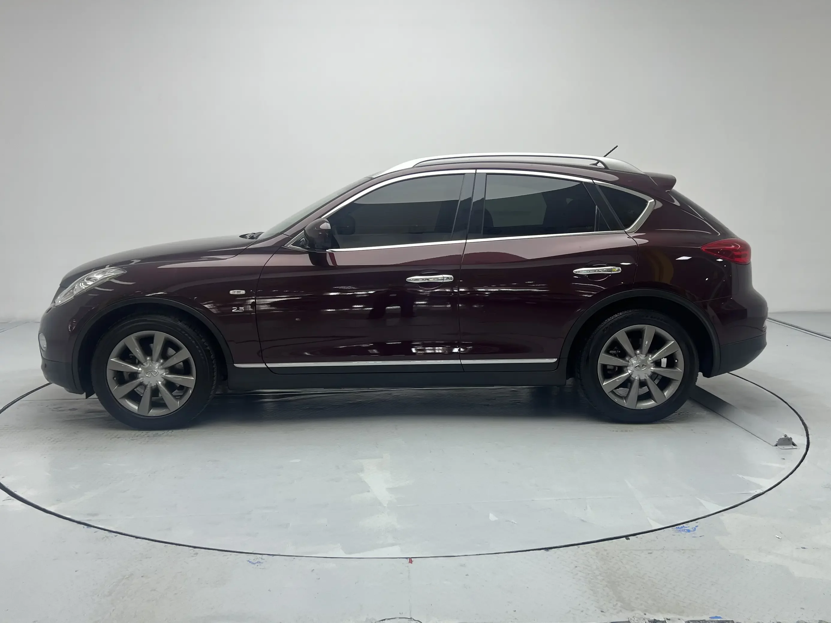 Infiniti QX50