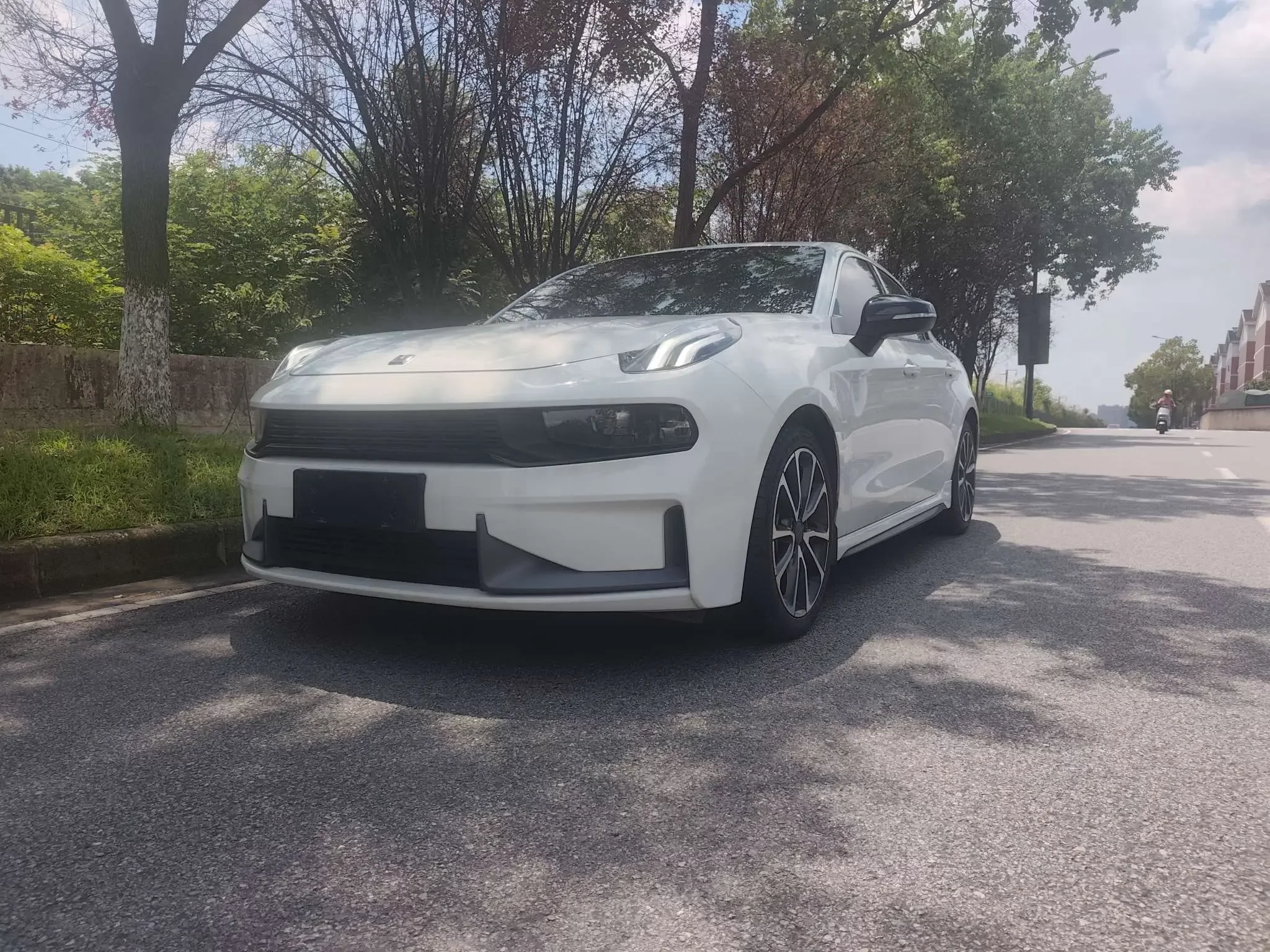 Lynk & Co 03