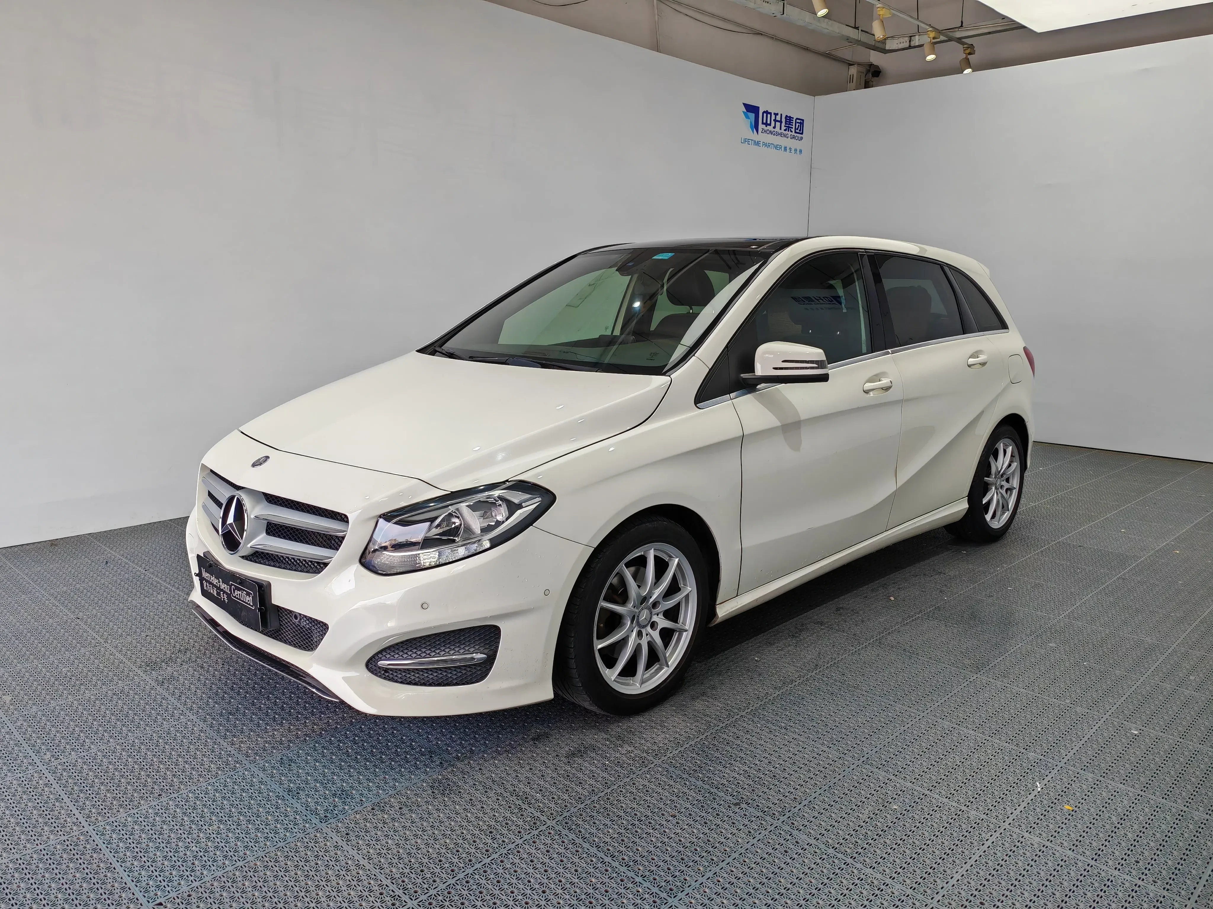 Mercedes-Benz B Class