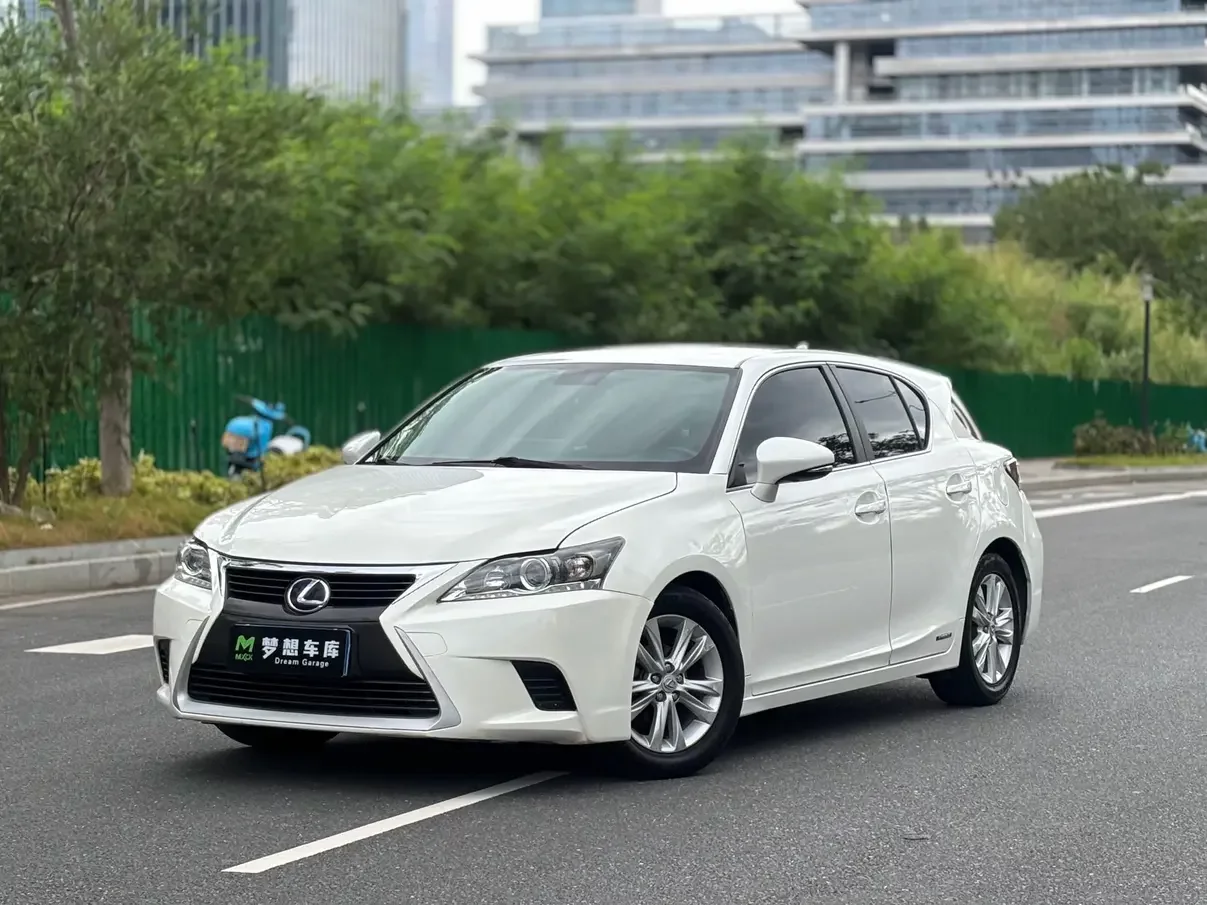 Lexus CT  из Китая