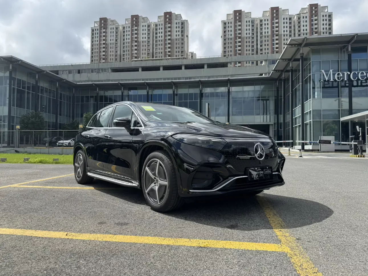 Mercedes-Benz EQS SUV