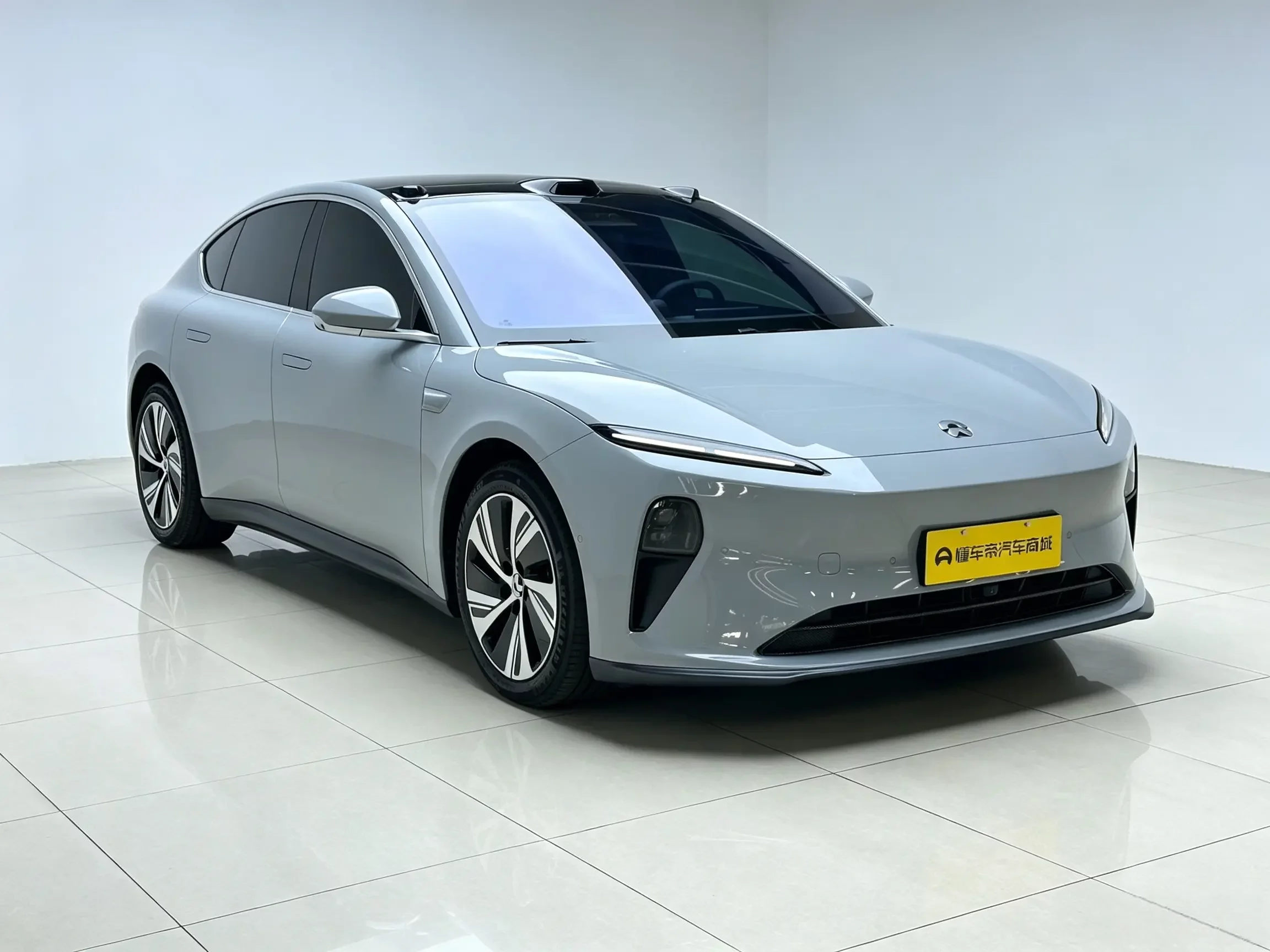 NIO ET5