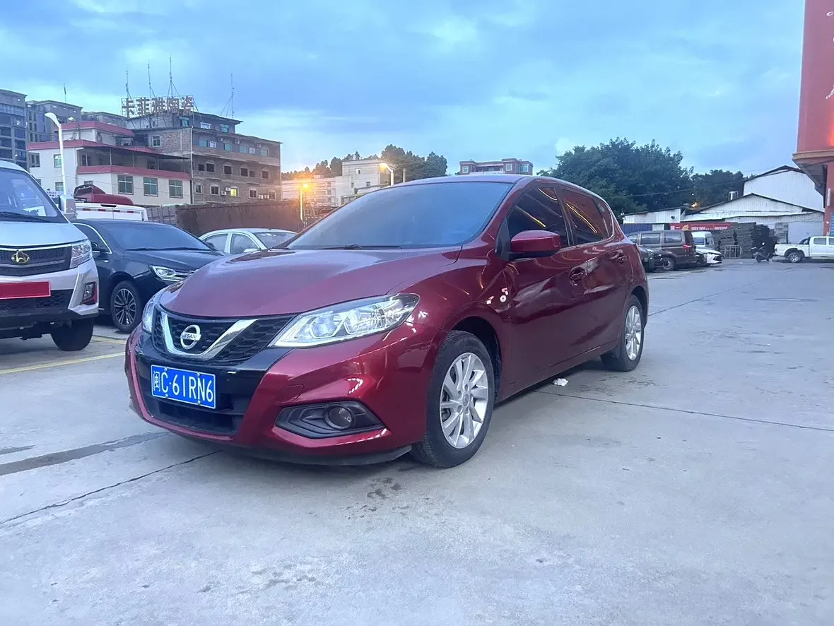 Nissan Tiida
