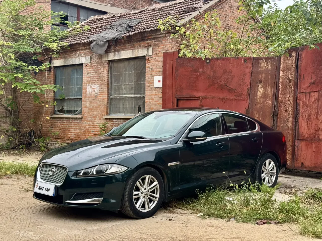 Jaguar XF