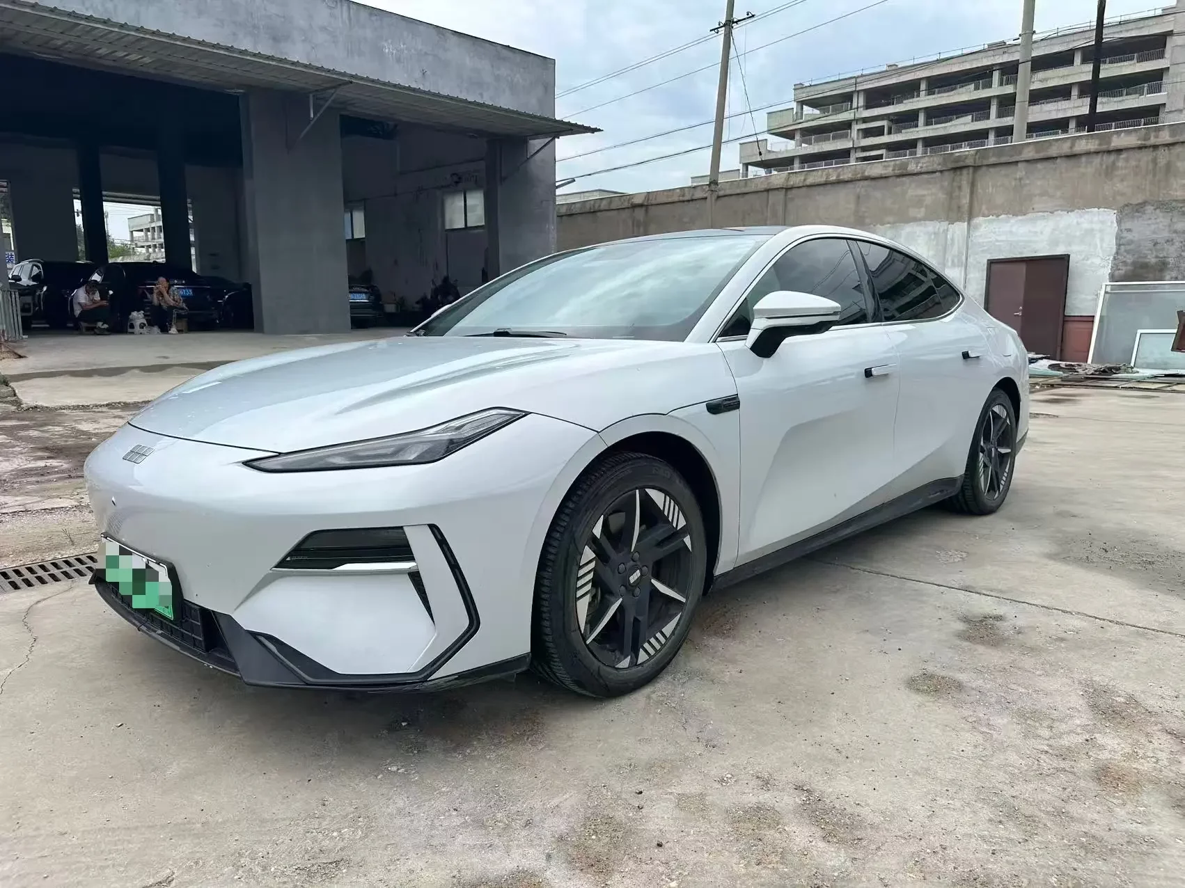 Geely Galaxy E8 2024