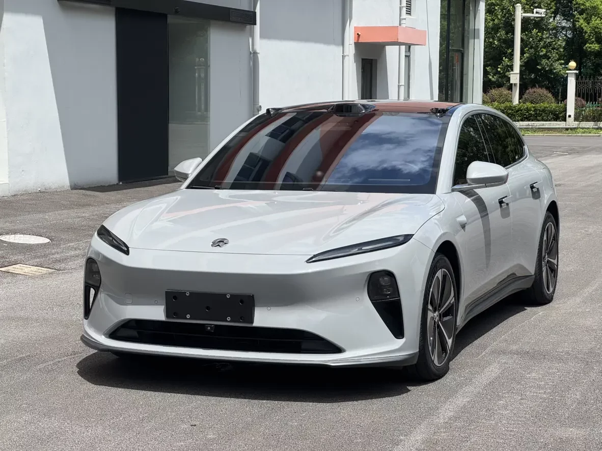 NIO ET5T
